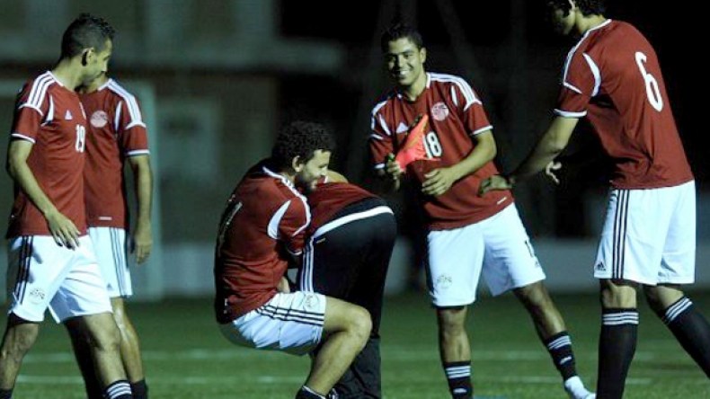 ‮”‬الخلطة الجزائرية‮” ‬تخرج بمصر من عنق الزجاجة