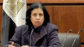 وزيرة مصرية تتعرض للسرقة وسط القاهرة