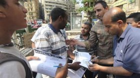 مئات المصريين يتظاهرون للمطالبة بانتخابات رئاسة مبكرة