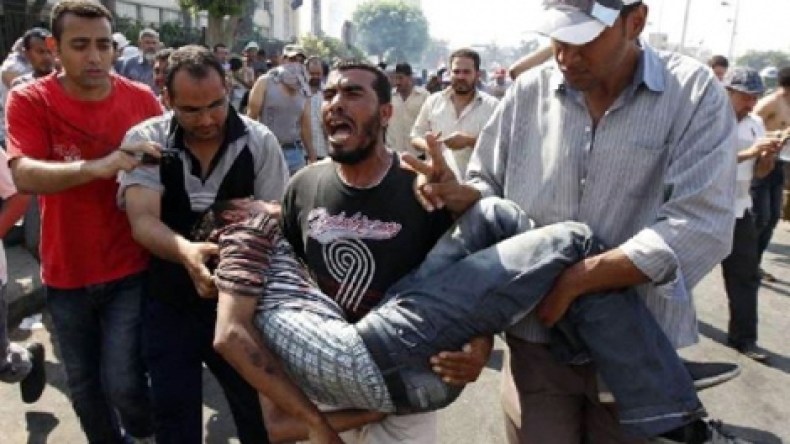 أهالي “شهداء” أمس في مصر يرفضون استلام جثث ذويهم اعتراضا على تقارير الوفاة