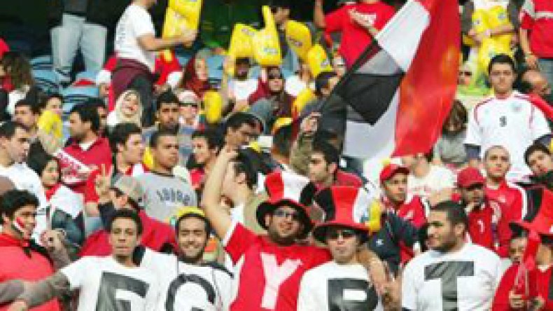 الجماهير لا تحلم سوى بالفوز وتتساءل: لماذا تكرهوننا؟!