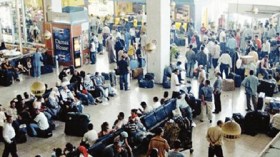 مستثمر مصري بالجزائر يعتذر ويؤكد: المصريون لم يتعرضوا لأي أذى وغادرنا مؤقتا احتياطا