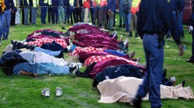 التراس الأهلي المصري يتوعد بحرب أهلية وعائلات الضحايا تهدد بتدويل القضية