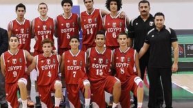 مدرب صربي يجبر لاعبي المنتخب المصري لكرة السلة على الإفطار
