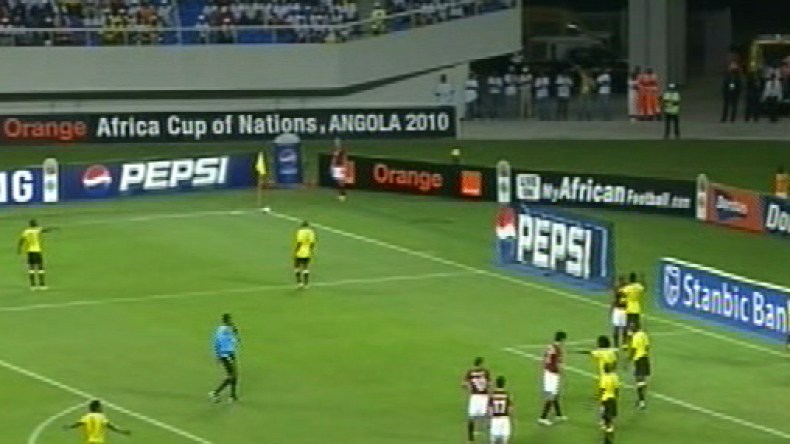 الفراعنة يحنّطون ثعابين الموزمبيق ويلتحقون بفيلة ساحل العاج