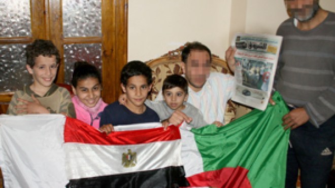 نطالب بقطع لسان من يتهكم على مليون ونصف مليون شهيد