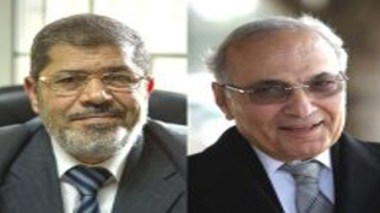 Présidentielle en Egypte : le 2e tour devrait opposer Morsi à Chafiq
