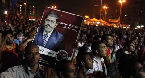Égypte : les islamistes haussent le ton en faveur de leur candidat à la présidence