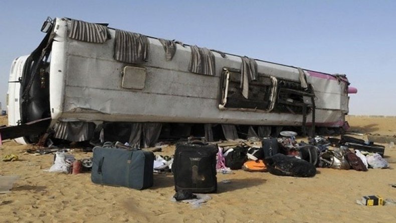 مقتل 12 شخصا على الأقل في حادث تصادم في مصر