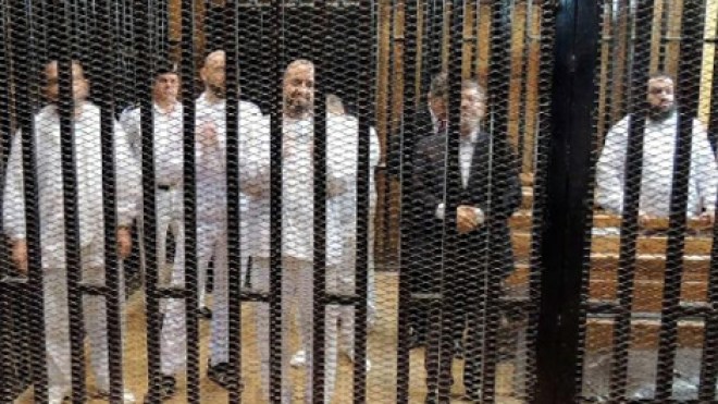 انتشار مكثف للأمن المصري قبل محاكمة مرسي في أحداث الاتحادية