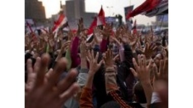 Egypte: un manifestant tué dans des heurts, à 48 heures des législatives