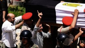 مقتل عشرة جنود مصريين في تفجير في مدينة العريش