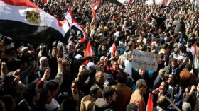جولات دبلوماسية مكوكية في القاهرة لتسوية الأزمة