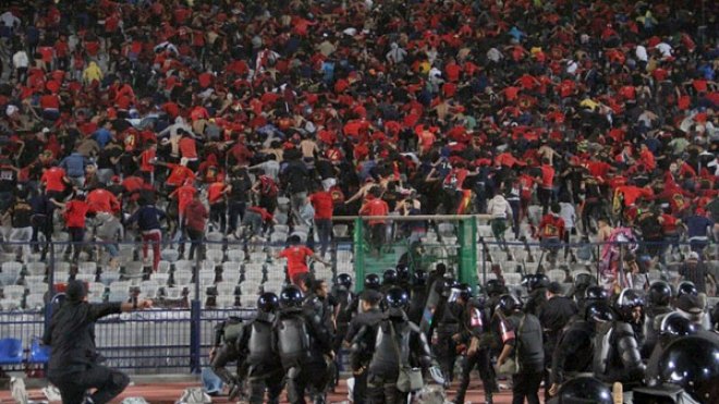 احتفالات فوز الأهلي علي الصفاقسي بالسوبر الإفريقي تنقلب إلى مأتم..!!