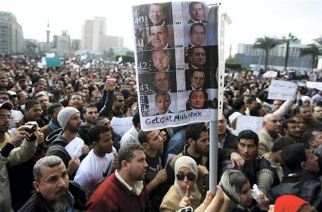 Égypte : des manifestants toujours rassemblés sur la place Tahrir