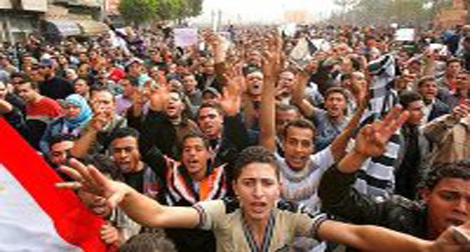 Égypte : calme précaire après les heurts près du ministère de la Défense au Caire