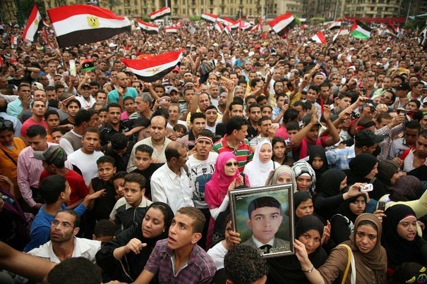 Egypte: appels à manifester vendredi sur fond de critiques contre l'armée