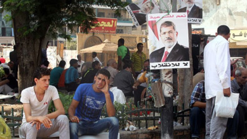 تصاعد حدة تظاهرات طلاب الأزهر والأمن يفرّق الطلاب بالغاز