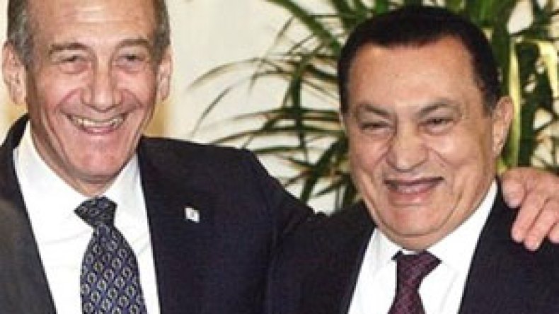 “مصر سمحت بدخول سفينة أمريكية محملة بالسلاح إلى إسرائيل”