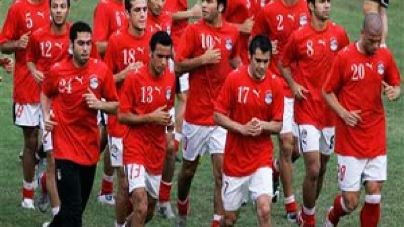 ثلاثة لاعبين أساسيين يرفضون الإفطارفي لقاء رواندا 