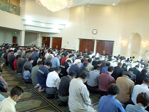 Eid El Fitr in Algeria : Fraternity and solidarity mixed with Joyful celebrations