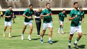 وزير الرياضة يُهنّئ ويُطالب بِالإحتفاظ بِالكأس الإفريقية