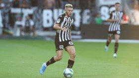 الملالي يُجدّد عقده