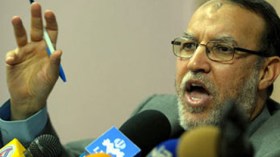 العريان: إجراءات توريث الحكم العسكري للسيسي قد بدأت