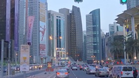 الدوحة تفتح أحضانها لعمالقة الكرة الصغيرة