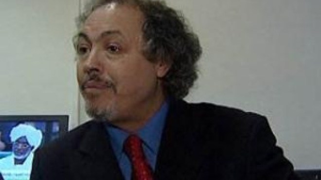 القذافي ليس في طرابلس