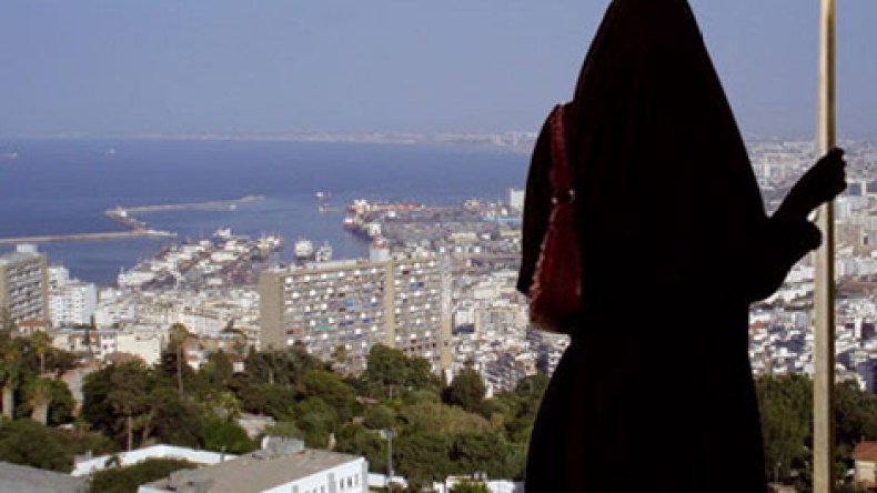 نساء يرفضن الاعتداد ويكتفين بالشهادات الطبية للتبرؤ من الحمل