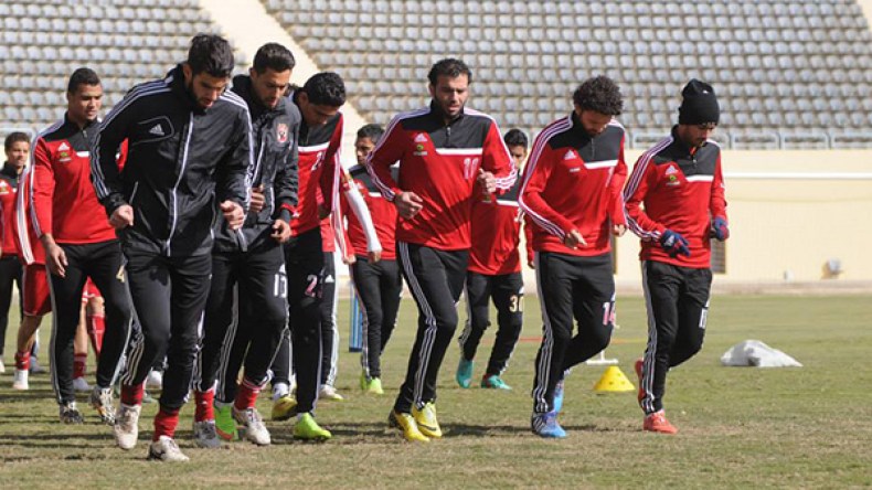 الأهلي المصري يستأذن “الكاف” لحمل شارات سوداء أمام “الوفاق”