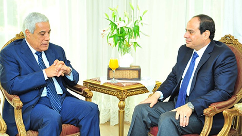 السيسي يستقبل السفير الجزائري بالقاهرة