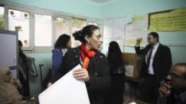 Égypte: les islamistes triomphent aux élections et dialoguent avec Washington