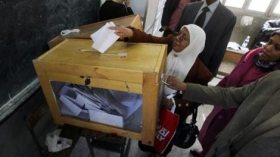 اقرار الدستور المصري الجديد بتأييد 63,8% من المقترعين