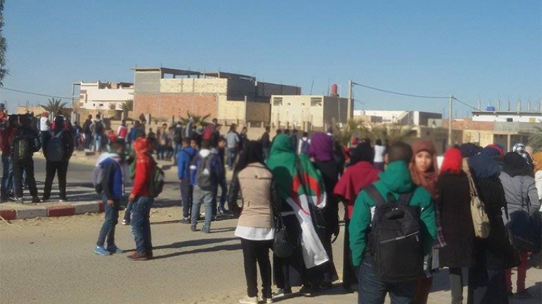 تلميذ يعتدي على مدير ثانويته في الشارع بالوادي!