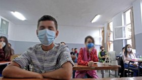 تحصيل ضعيف بالطور الابتدائي وتحسن طفيف بالمتوسط والثانوي