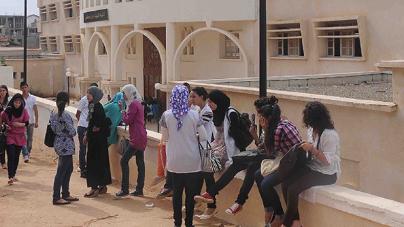 أستاذة تلحق إصابات بليغة بتلميذة معوقة ومصابة بالصرع في قسنطينة