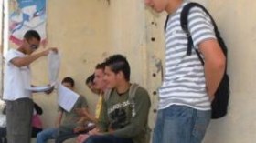 تلاميذ البكالوريا يرفضون العودة إلى الأقسام