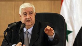 المعلم يعبر عن تضامن سوريا مع الجزائر في مكافحة الارهاب
