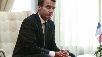 زيارة قصيرة لرئيس فرنسي “مقتصد”