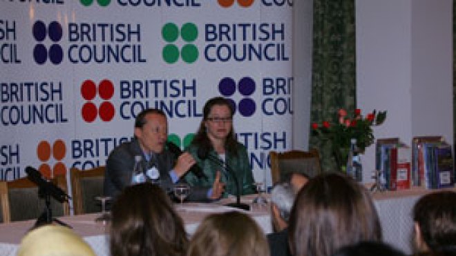 السفير البريطاني بالجزائر: “موقفنا داعم لمطالب الشعوب الثائرة وعلاقتنا مع الجزائر متينة”