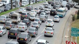Alger: 30 projets routiers pour mettre fin aux embouteillages monstres!