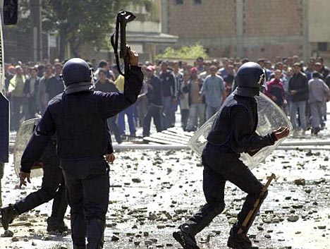 Algerian MPs call upon government to combat violence and crime