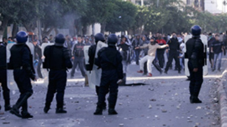 “‬تخفيض  أسعار  الزيت  والسكر  لا  يكفي .. نريد  حلولا  اجتماعية  غير  ترقيعية “