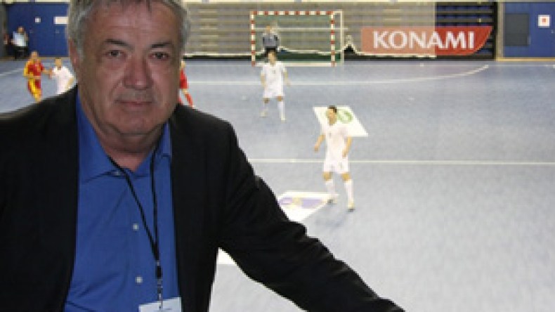 سعدان يطلب من هنري إيميل الالتحاق مديرا لإدارة الخضر