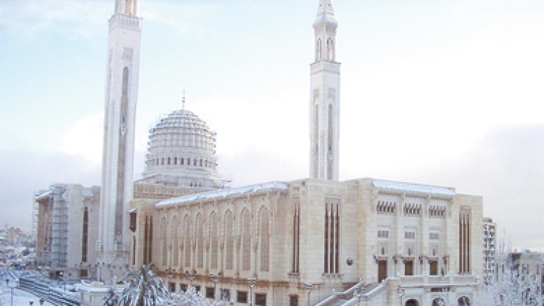 طالبات الجامعة الاسلامية …شهادة الزواج قبل شهادة الليسانس