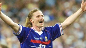 “واجهنا الخضر مرغمين سنة 2001 ولعبنا المباراة احتراما لزيدان فقط”