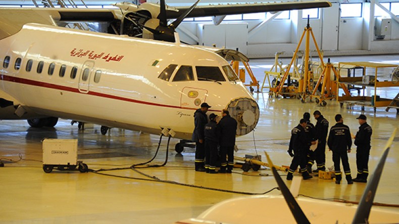 نقابة الصيانة تستدعي جمعية طارئة وتندد بإدارة الجوية الجزائرية