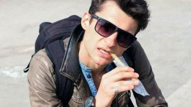 بعد اللحية.. القميص والسواك موضة جديدة في أوروبا